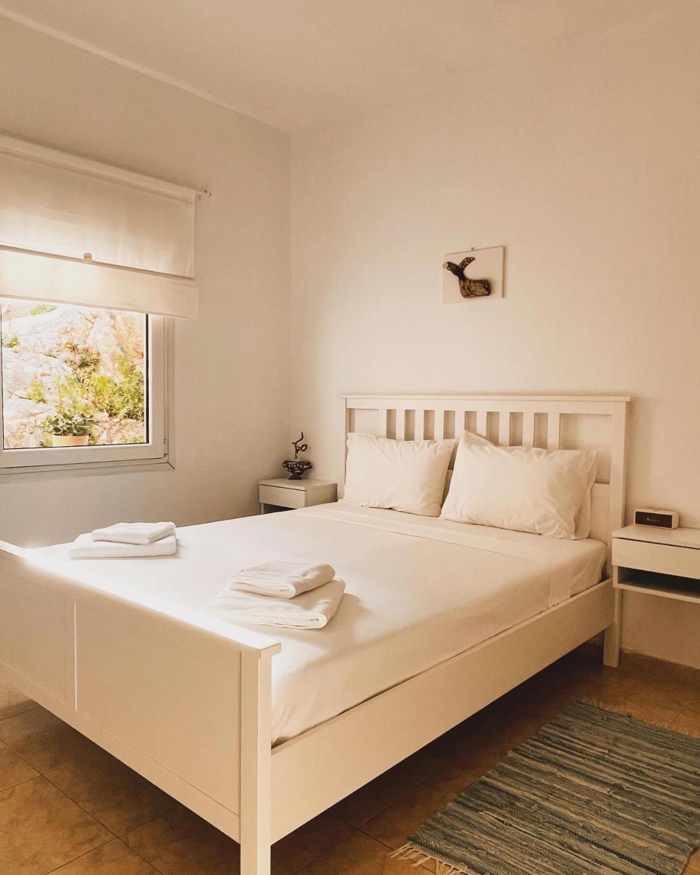 Lucy'S Guest House Скиатос Экстерьер фото