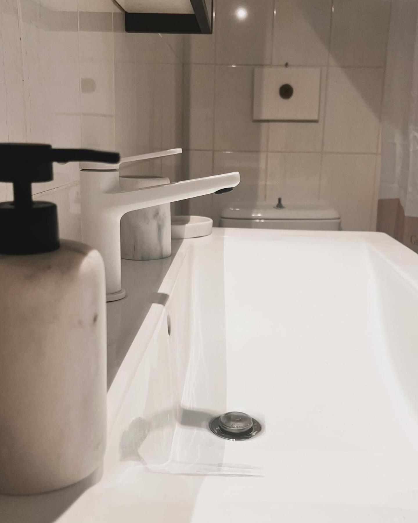 Lucy'S Guest House Скиатос Экстерьер фото