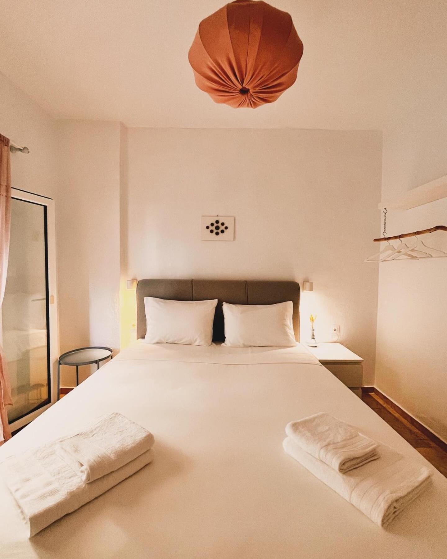 Lucy'S Guest House Скиатос Экстерьер фото